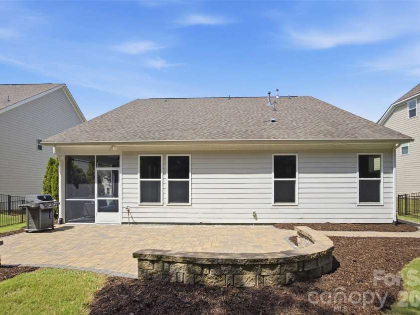5529 Braddock Mill Way, Lancaster, SC 29720.  MLS# CAR4414208, YatesRealty ID 44604. 