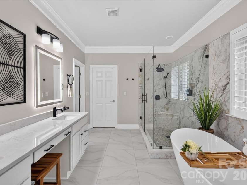 8306 Denholme Drive, Waxhaw, NC 28173.  MLS# CAR4413160, YatesRealty ID 44605. Breakfast area with fireplace