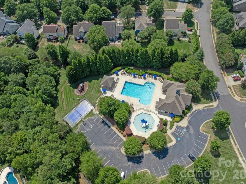 8306 Denholme Drive, Waxhaw, NC 28173.  MLS# CAR4413160, YatesRealty ID 44605. Community ammentities