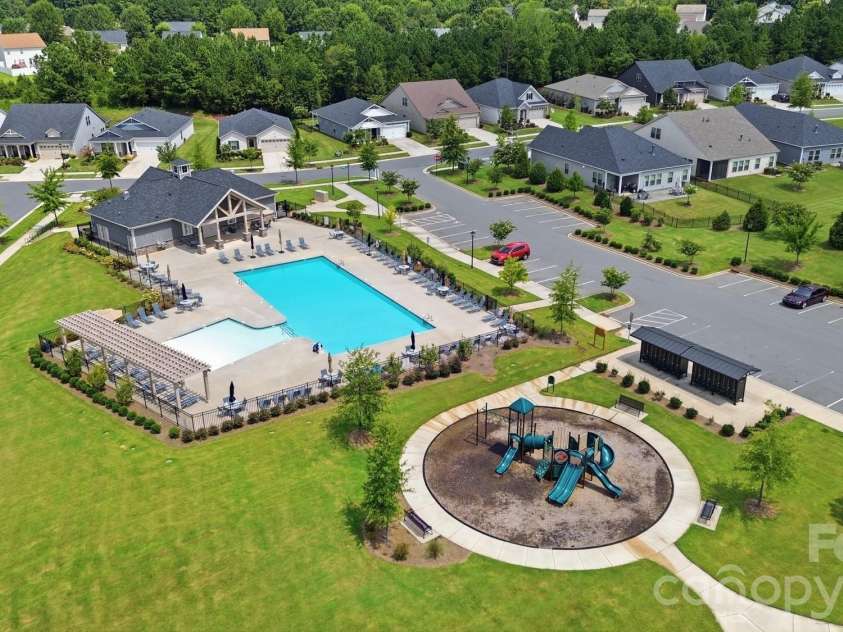 9423 Festival Way, Charlotte, NC 28215.  MLS# CAR4413927, YatesRealty ID 44606. 