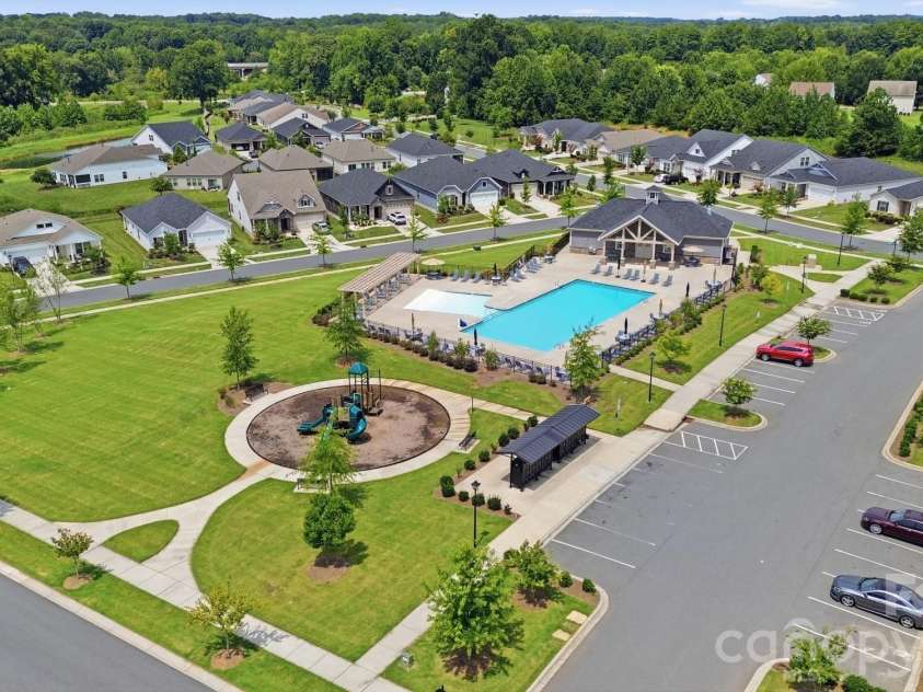 9423 Festival Way, Charlotte, NC 28215.  MLS# CAR4413927, YatesRealty ID 44606. 
