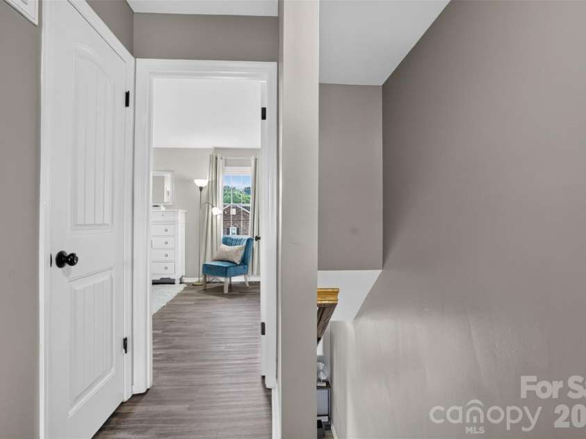 8093 Regent Park Lane, Charlotte, NC 28210.  MLS# CAR4413935, YatesRealty ID 44607. 