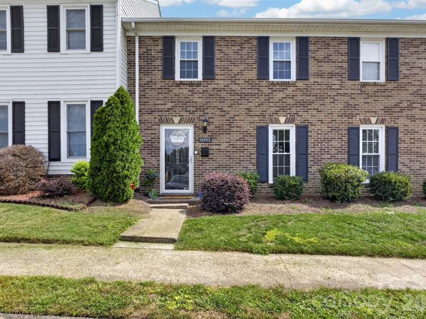 8093 Regent Park Lane, Charlotte, NC 28210.  MLS# CAR4413935, YatesRealty ID 44607. 