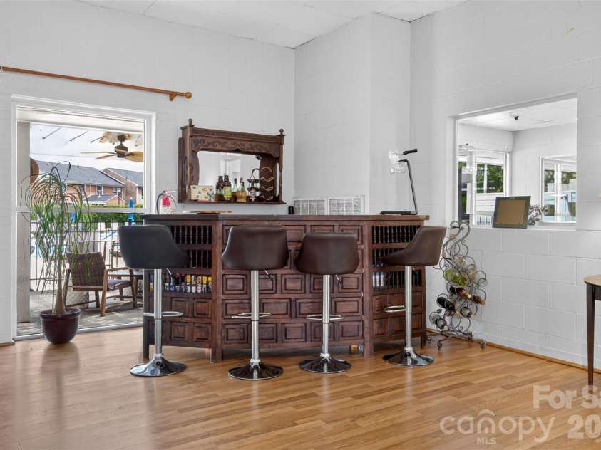 8093 Regent Park Lane, Charlotte, NC 28210.  MLS# CAR4413935, YatesRealty ID 44607. 