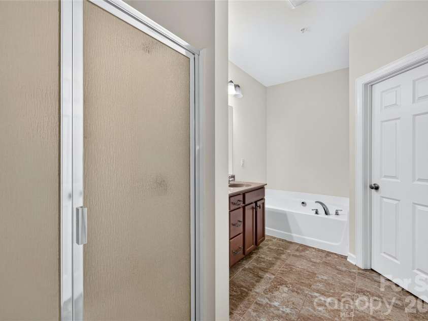 16718 Dolcetto Way, Charlotte, NC 28277.  MLS# CAR4412905, YatesRealty ID 44608. 