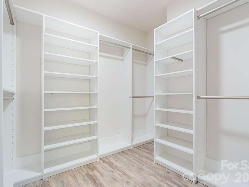 6948 Sunset Crater Place, Lancaster, SC 29720.  MLS# CAR4413356, YatesRealty ID 44612. Primary walk in closet