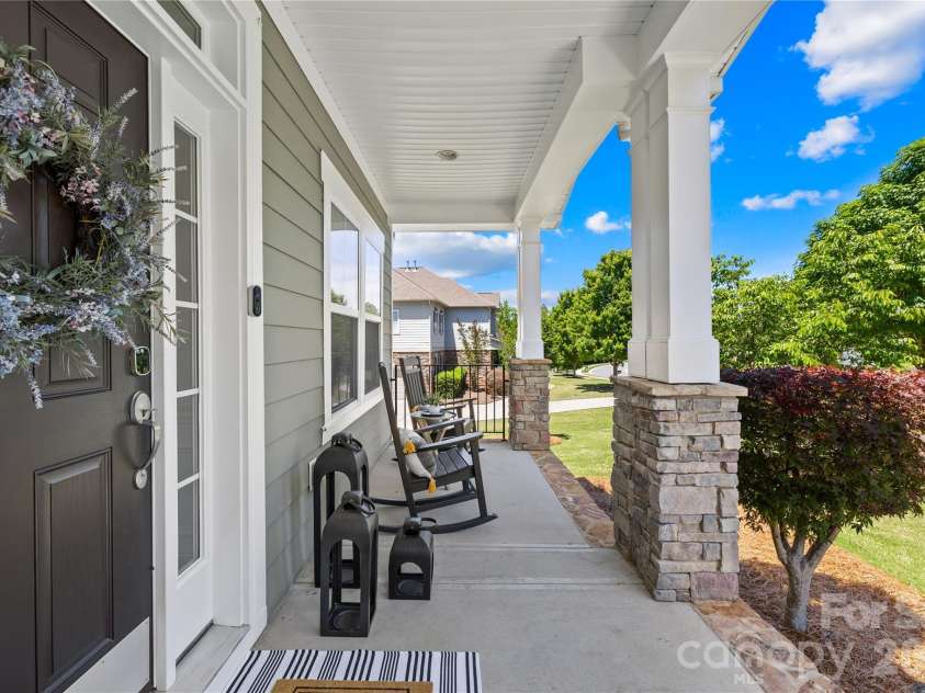 2105 Madeira Circle, Waxhaw, NC 28173.  MLS# CAR4413360, YatesRealty ID 44613. 