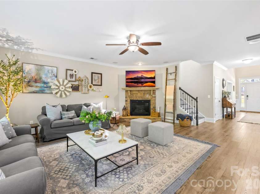 2105 Madeira Circle, Waxhaw, NC 28173.  MLS# CAR4413360, YatesRealty ID 44613. 