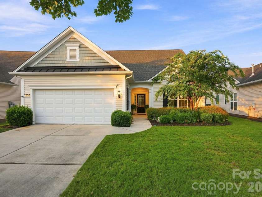 1040 Mesa Verde Drive, Fort Mill, SC 29707.  MLS# CAR4407477, YatesRealty ID 44615. 