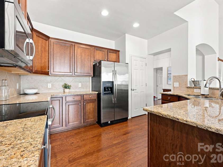 1040 Mesa Verde Drive, Fort Mill, SC 29707.  MLS# CAR4407477, YatesRealty ID 44615. 