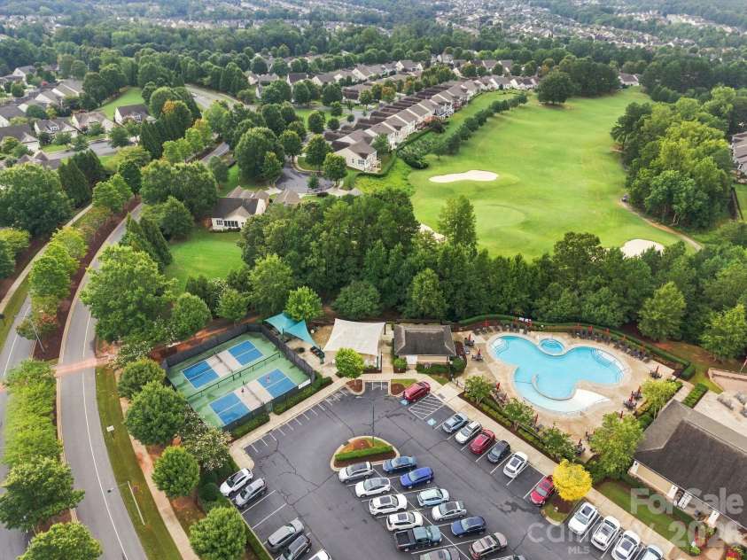 1040 Mesa Verde Drive, Fort Mill, SC 29707.  MLS# CAR4407477, YatesRealty ID 44615. One of several Pools