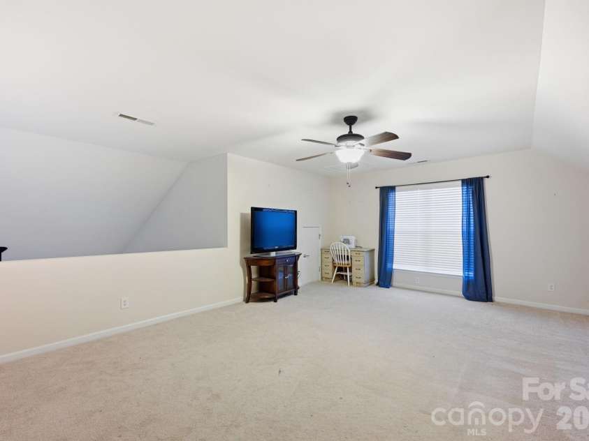 1040 Mesa Verde Drive, Fort Mill, SC 29707.  MLS# CAR4407477, YatesRealty ID 44615. Upper Loft Area