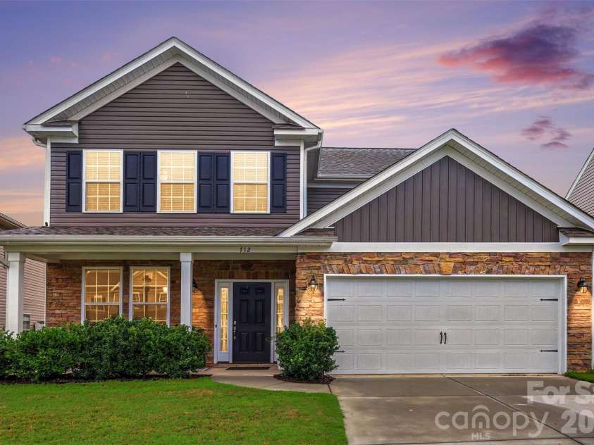 712 Robert Moses Drive, Gastonia, NC 28056.  MLS# CAR4410167, YatesRealty ID 44617. 