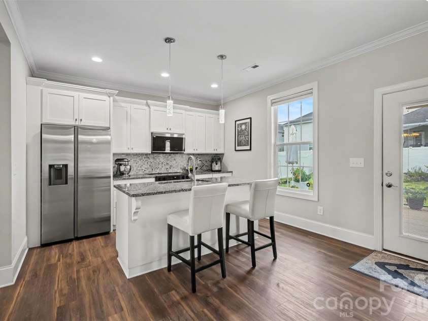 712 Robert Moses Drive, Gastonia, NC 28056.  MLS# CAR4410167, YatesRealty ID 44617. 