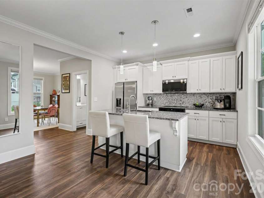 712 Robert Moses Drive, Gastonia, NC 28056.  MLS# CAR4410167, YatesRealty ID 44617. 