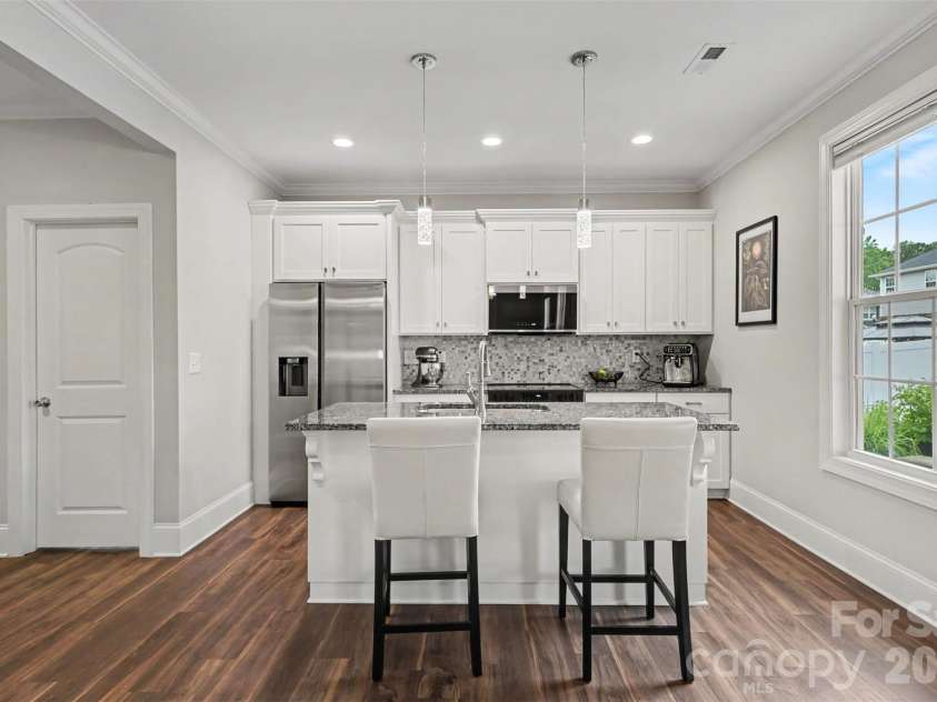 712 Robert Moses Drive, Gastonia, NC 28056.  MLS# CAR4410167, YatesRealty ID 44617. 