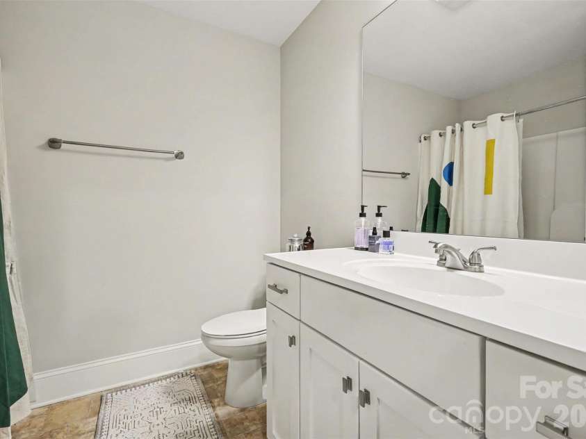 712 Robert Moses Drive, Gastonia, NC 28056.  MLS# CAR4410167, YatesRealty ID 44617. 