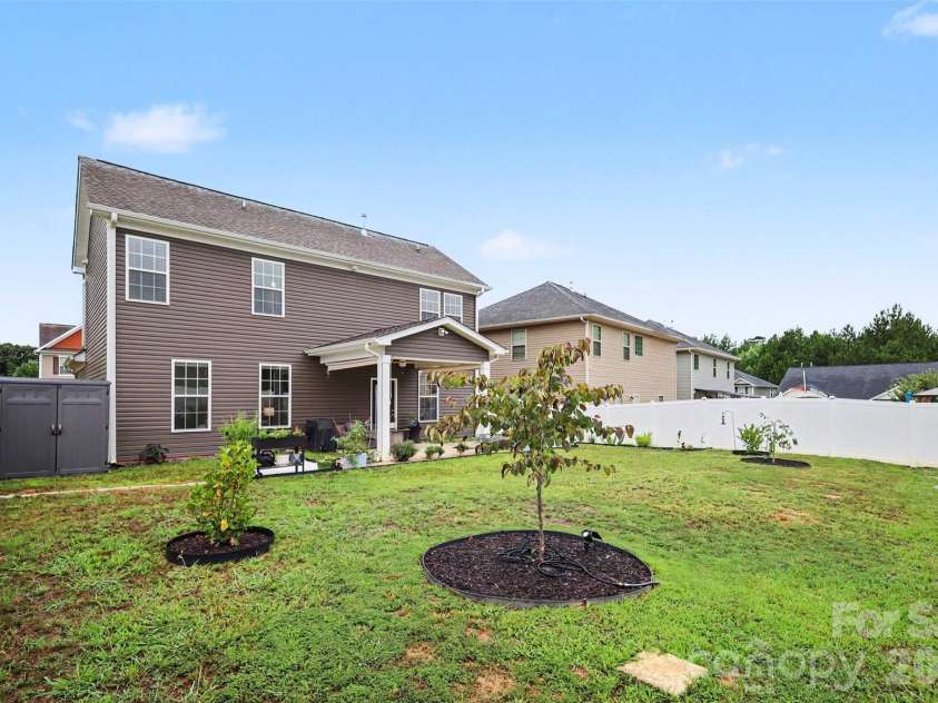712 Robert Moses Drive, Gastonia, NC 28056.  MLS# CAR4410167, YatesRealty ID 44617. 