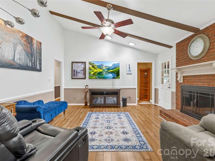 8028 Mattson Place, Charlotte, NC 28277.  MLS# CAR4410300, YatesRealty ID 44619. 