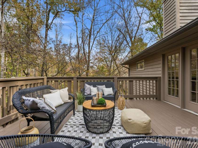 927 Longfield Circle, Charlotte, NC 28270.  MLS# CAR4349319, YatesRealty ID 4462. 
