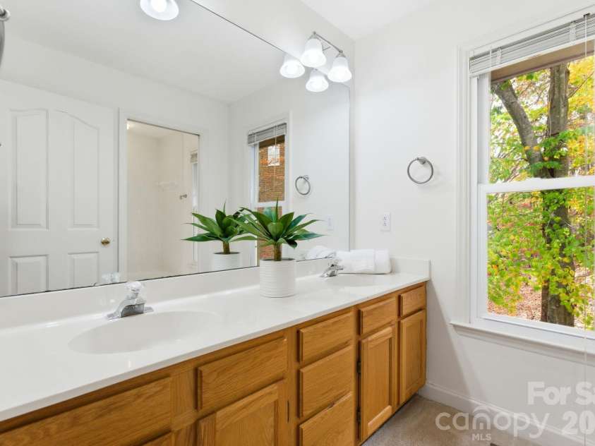 927 Longfield Circle, Charlotte, NC 28270.  MLS# CAR4349319, YatesRealty ID 4462. 