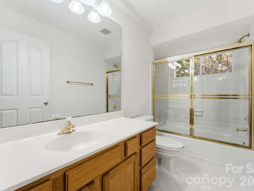 927 Longfield Circle, Charlotte, NC 28270.  MLS# CAR4349319, YatesRealty ID 4462. 