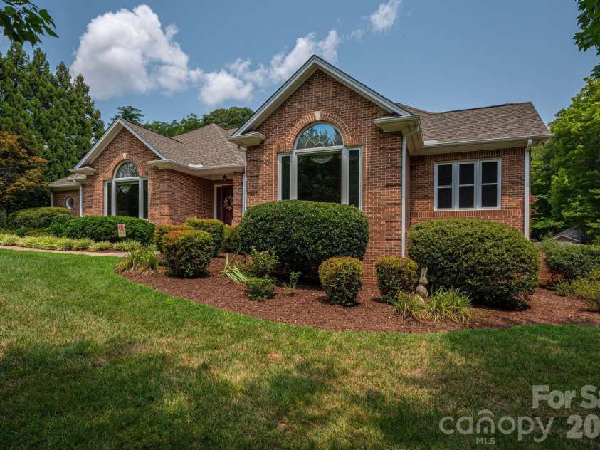 5023 Samuel Pinckney Drive, Belmont, NC 28012.  MLS# CAR4411025, YatesRealty ID 44620. 