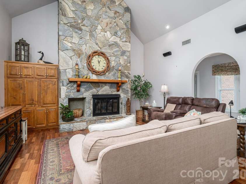 5023 Samuel Pinckney Drive, Belmont, NC 28012.  MLS# CAR4411025, YatesRealty ID 44620. 
