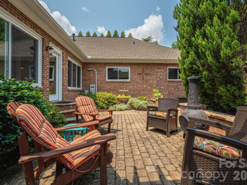 5023 Samuel Pinckney Drive, Belmont, NC 28012.  MLS# CAR4411025, YatesRealty ID 44620. 