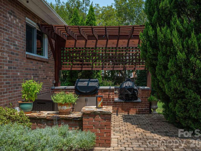 5023 Samuel Pinckney Drive, Belmont, NC 28012.  MLS# CAR4411025, YatesRealty ID 44620. 