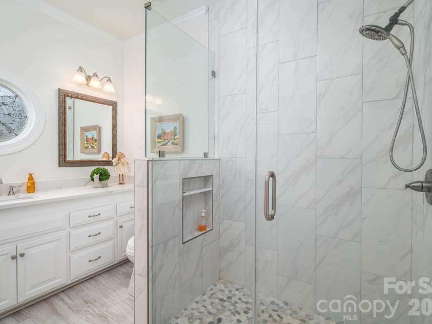 5023 Samuel Pinckney Drive, Belmont, NC 28012.  MLS# CAR4411025, YatesRealty ID 44620. Bathroom 3