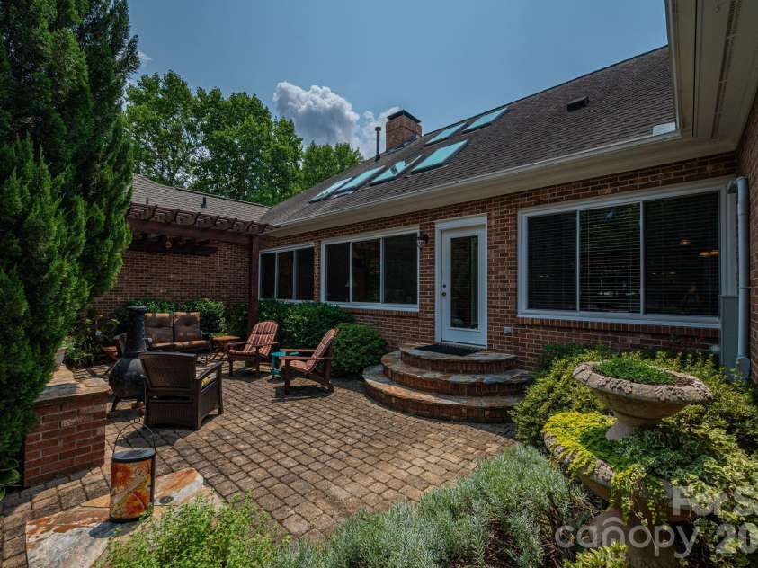 5023 Samuel Pinckney Drive, Belmont, NC 28012.  MLS# CAR4411025, YatesRealty ID 44620. Brick Patio