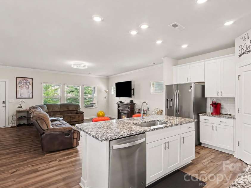 11822 Midnight Way, Huntersville, NC 28078.  MLS# CAR4410152, YatesRealty ID 44622. 