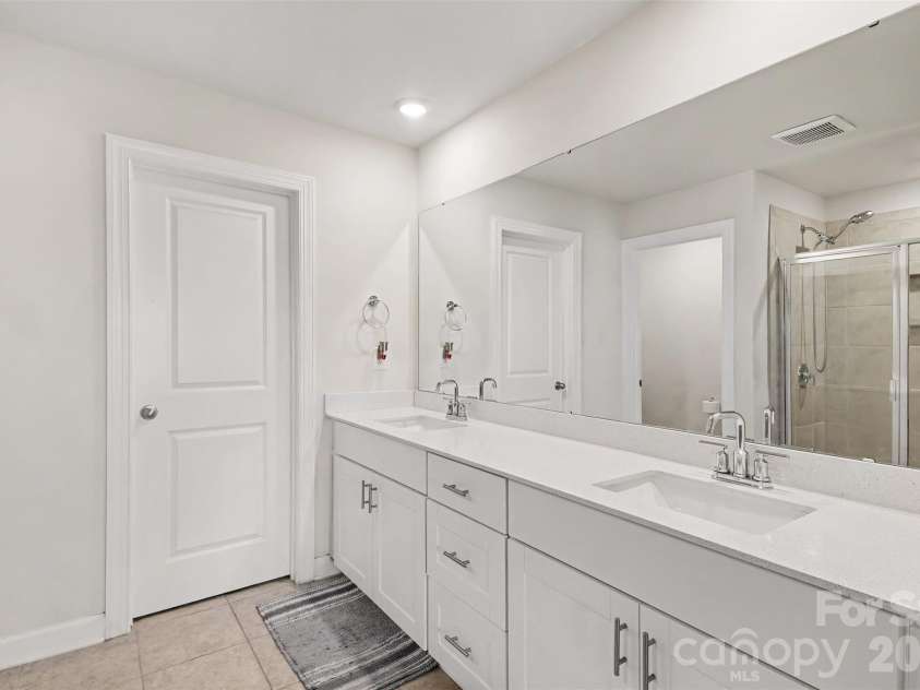 11822 Midnight Way, Huntersville, NC 28078.  MLS# CAR4410152, YatesRealty ID 44622. 