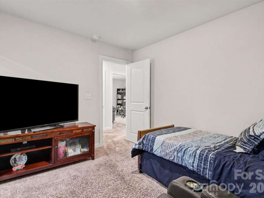 11822 Midnight Way, Huntersville, NC 28078.  MLS# CAR4410152, YatesRealty ID 44622. 