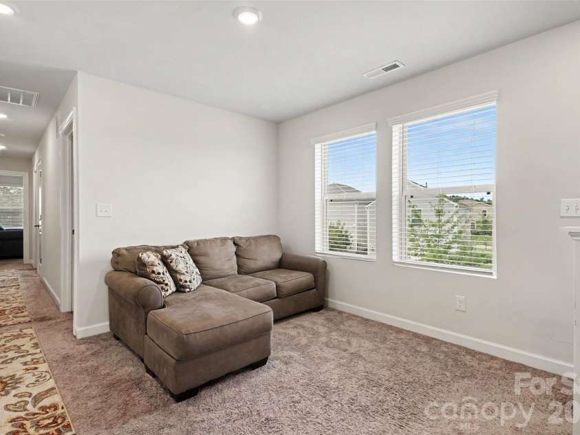 11822 Midnight Way, Huntersville, NC 28078.  MLS# CAR4410152, YatesRealty ID 44622. 