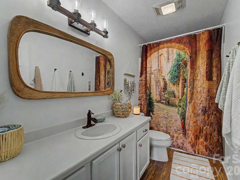16A Willow View Drive, Franklin, NC 28734.  MLS# CAR4409385, YatesRealty ID 44624. 