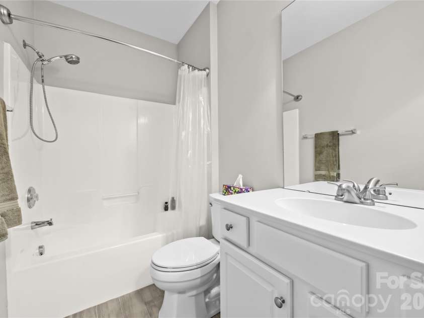 11576 Costigan Lane, Charlotte, NC 28277.  MLS# CAR4410140, YatesRealty ID 44625. Bath