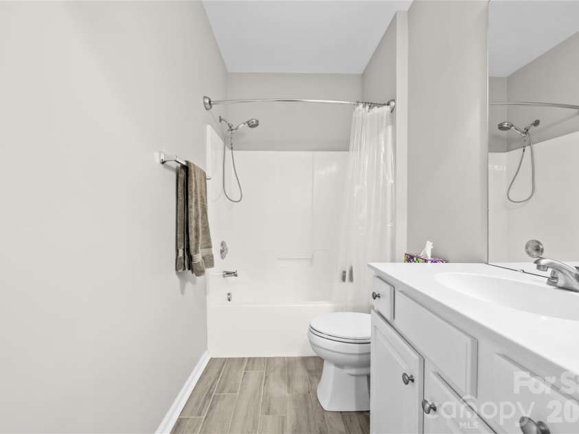 11576 Costigan Lane, Charlotte, NC 28277.  MLS# CAR4410140, YatesRealty ID 44625. Bath