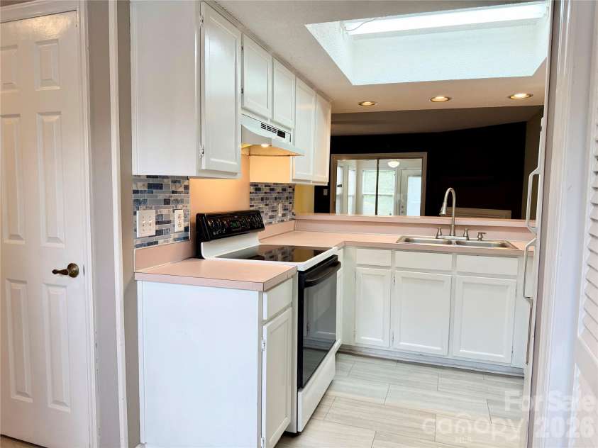 5313 Amity Springs Drive, Charlotte, NC 28212.  MLS# CAR4411181, YatesRealty ID 44626. 