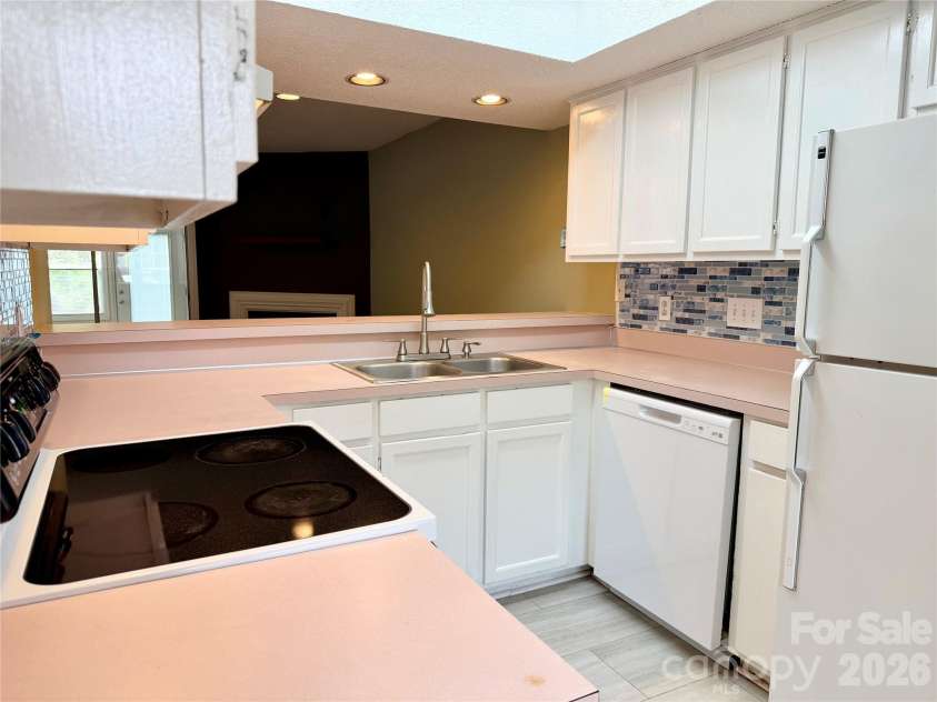 5313 Amity Springs Drive, Charlotte, NC 28212.  MLS# CAR4411181, YatesRealty ID 44626. 