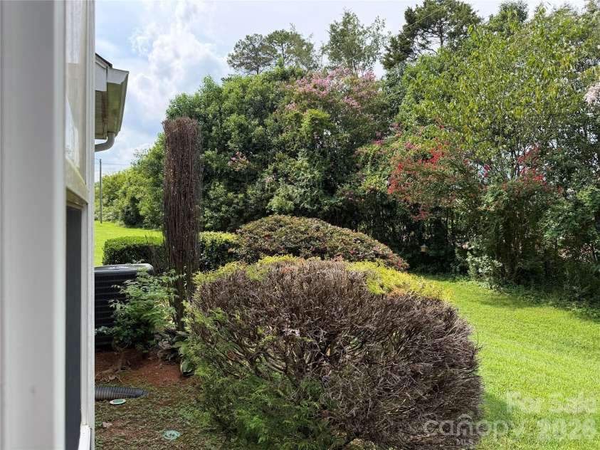 5313 Amity Springs Drive, Charlotte, NC 28212.  MLS# CAR4411181, YatesRealty ID 44626. 