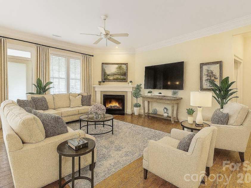 1025 Sharon Amity Road, Charlotte, NC 28211.  MLS# CAR4411126, YatesRealty ID 44627. 