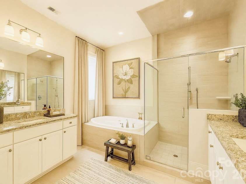 1025 Sharon Amity Road, Charlotte, NC 28211.  MLS# CAR4411126, YatesRealty ID 44627. 