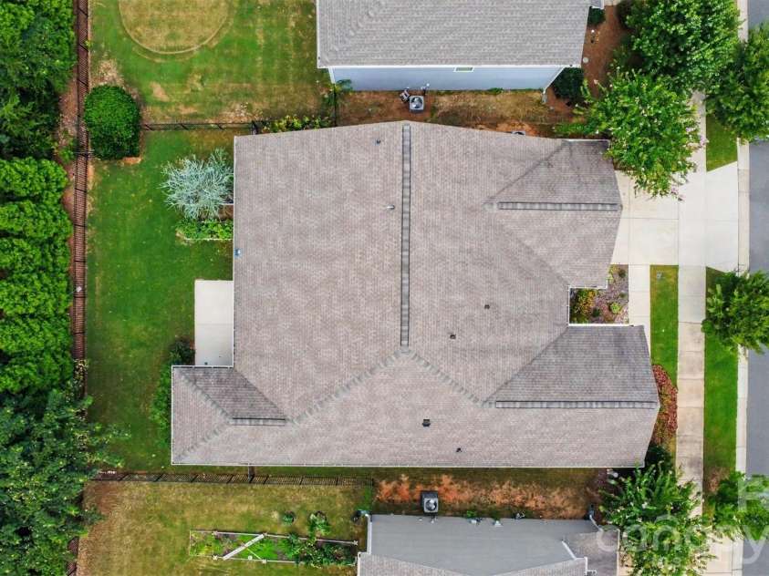 402 Dudley Drive, Fort Mill, SC 29715.  MLS# CAR4411256, YatesRealty ID 44628. 