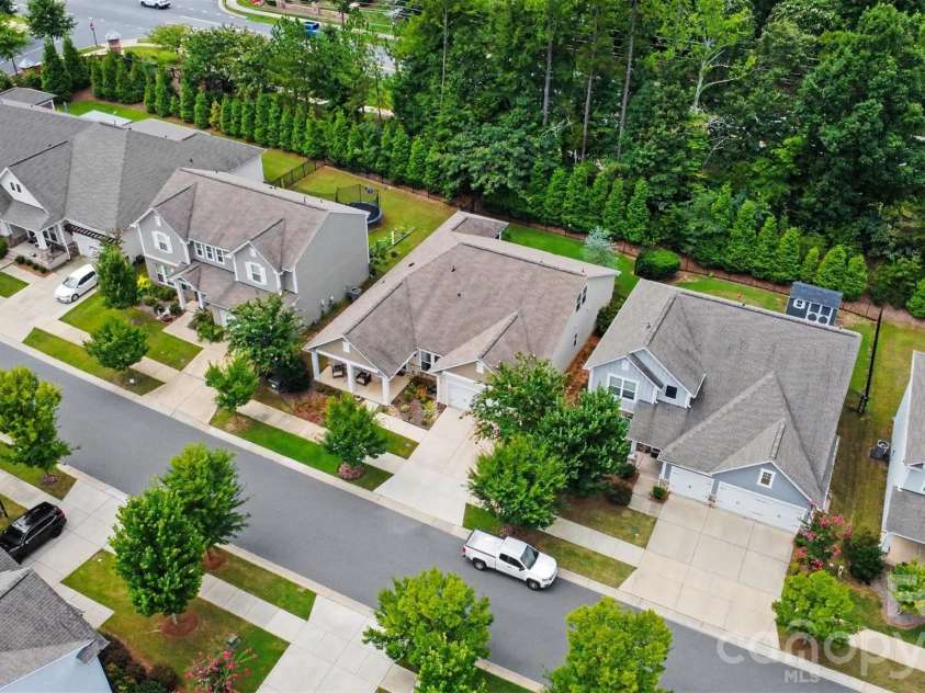 402 Dudley Drive, Fort Mill, SC 29715.  MLS# CAR4411256, YatesRealty ID 44628. 