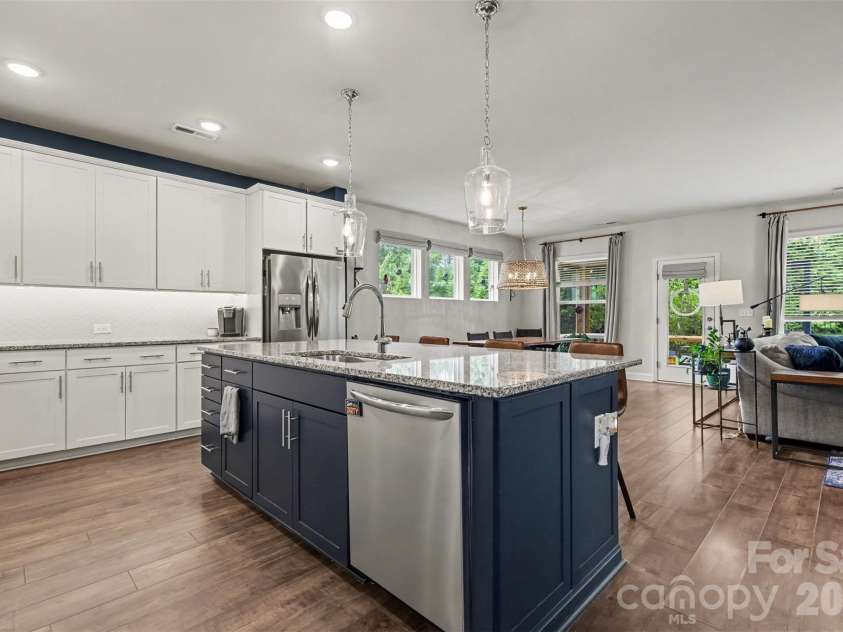 402 Dudley Drive, Fort Mill, SC 29715.  MLS# CAR4411256, YatesRealty ID 44628. Kitchen