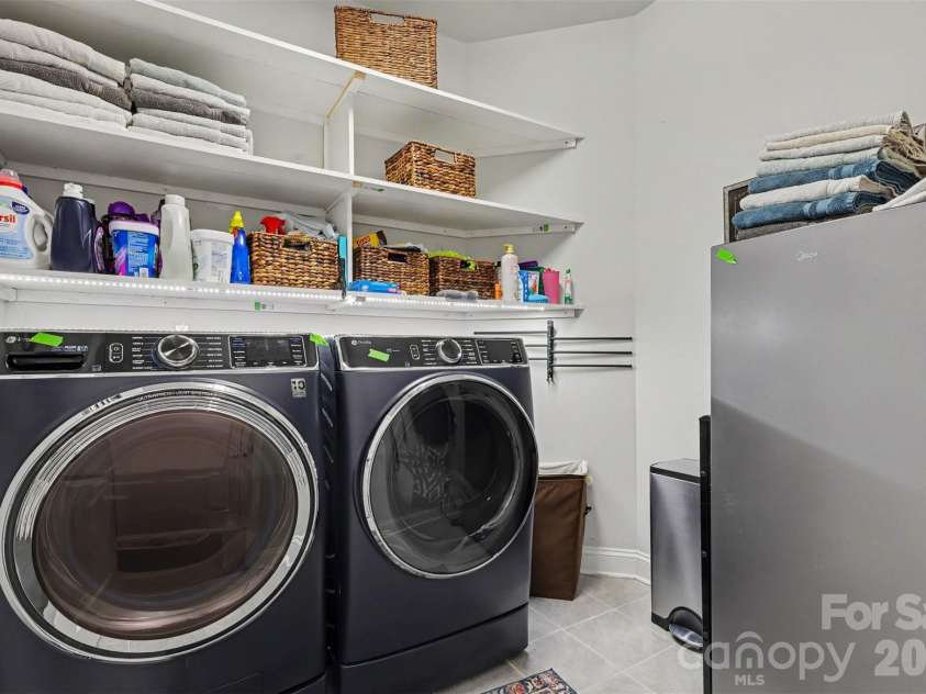402 Dudley Drive, Fort Mill, SC 29715.  MLS# CAR4411256, YatesRealty ID 44628. Laundry room