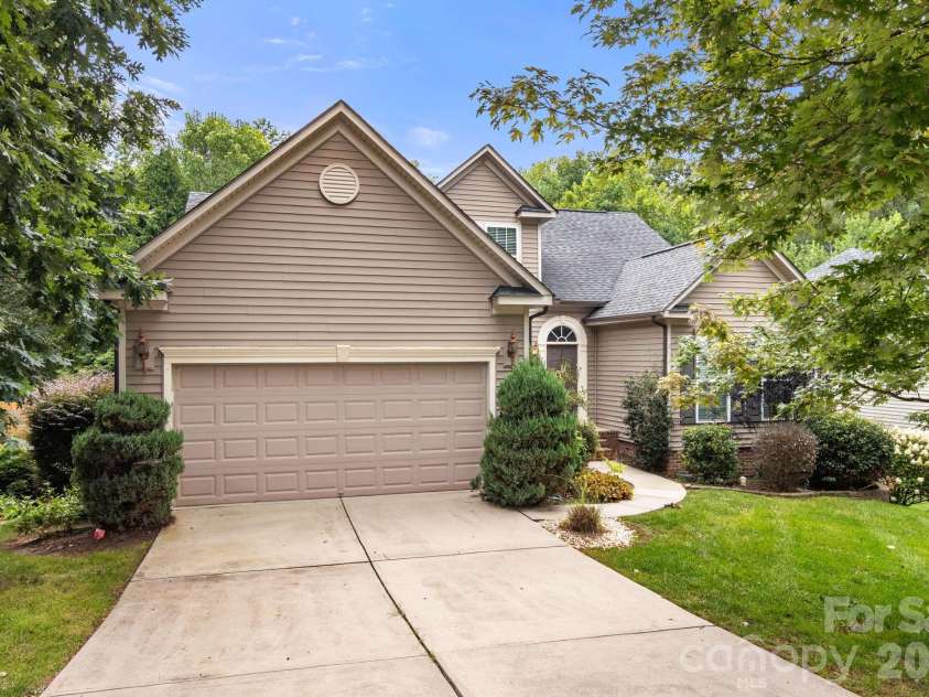 7055 Sedgebrook Drive, Stanley, NC 28164.  MLS# CAR4411096, YatesRealty ID 44629. 