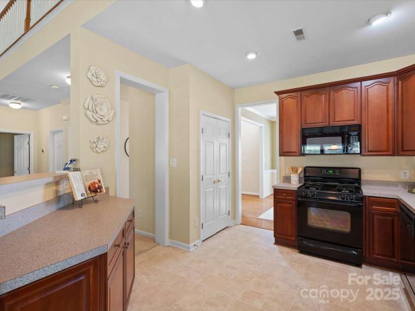 2020 Holly Villa Circle, Indian Trail, NC 28079.  MLS# CAR4222293, YatesRealty ID 4463. 